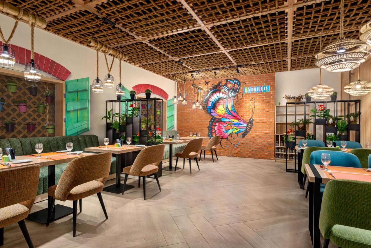La Quinta By Wyndham Dubai Jumeirah Eksteriør billede